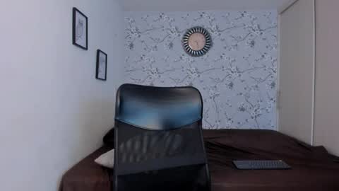 max D. online show from 04.17.26