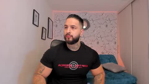 Snapshot of max_dic1 chatting on 07.02.26 max D. online show from 07.02.26