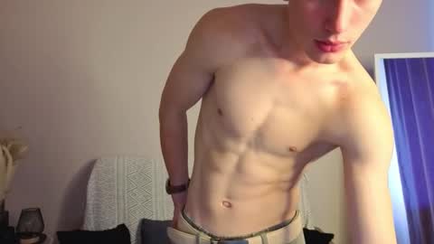 Snapshot of max_foks chatting on 09.19.25 Max online show from 09.19.25