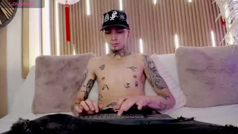 Max online show from 02.08.26