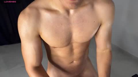 Max Lancaster online show from 10.11.25