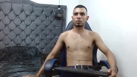 Snapshot of max_milk2 chatting on 03.02.26 max milk2 online show from 03.02.26