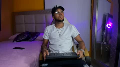 max_sexyhot26 online show from 02.10.25