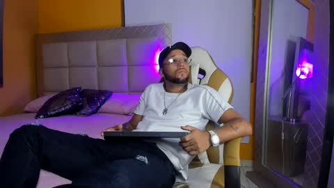 max_sexyhot26 online show from 02.10.25