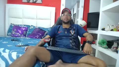 max_sexyhot26 online show from 02.15.25