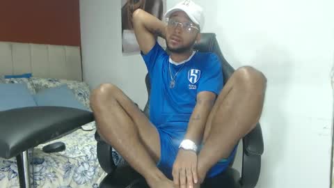 max_sexyhot26 online show from 02.19.25