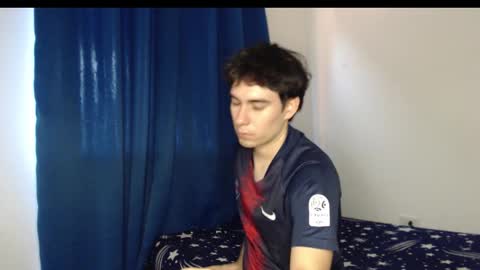 Snapshot of max_snow1616 chatting on 10.08.25 max_snow1616 online show from 10.08.25