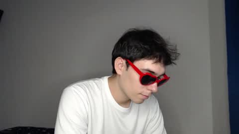 Snapshot of max_snow1616 chatting on 10.18.25 max_snow1616 online show from 10.18.25