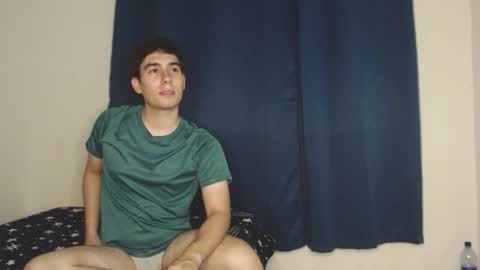 Snapshot of max_snow1616 chatting on 10.25.25 max_snow1616 online show from 10.25.25