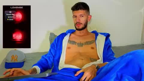 Max Taylor online show from 12.14.25