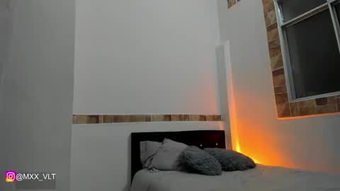 max_valiant1 online show from 10.30.25