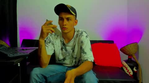 MAX     online show from 12.19.25