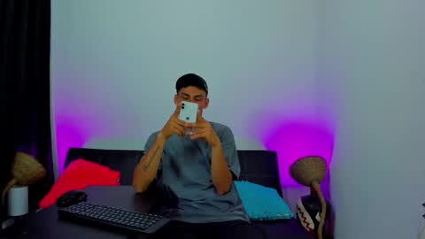 MAX     online show from 01.13.26