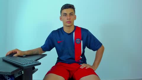 MAX     online show from 06.03.26