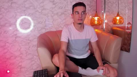 Snapshot of maxbenetti chatting on 10.03.25 Maximiliano online show from 10.03.25