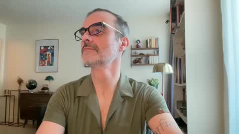 Max Mikado online show from 02.03.25