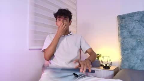 Snapshot of maxfrost_1 chatting on 01.07.26 M A X F R O S T online show from 01.07.26