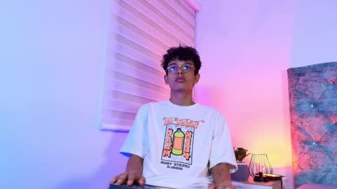 Snapshot of maxfrost_1 chatting on 01.10.26 M A X F R O S T online show from 01.10.26