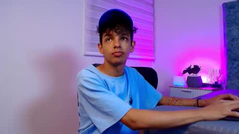 Snapshot of maxfrost_1 chatting on 01.11.26 M A X F R O S T online show from 01.11.26