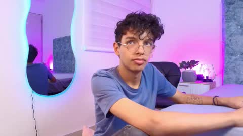 Snapshot of maxfrost_1 chatting on 01.15.26 M A X F R O S T online show from 01.15.26