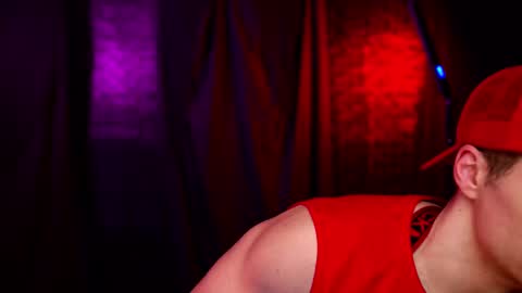 Snapshot of maxhughes chatting on 11.01.25 Max Hughes online show from 11.01.25