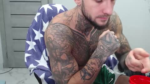 Snapshot of maxi_foxxx chatting on 11.12.25 Maximus Fox online show from 11.12.25