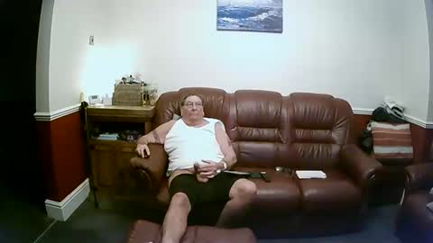 MAX online show from 12.21.24