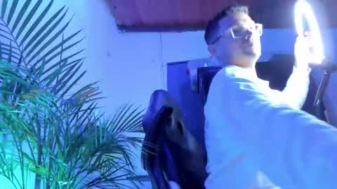 MAXI      online show from 03.21.26