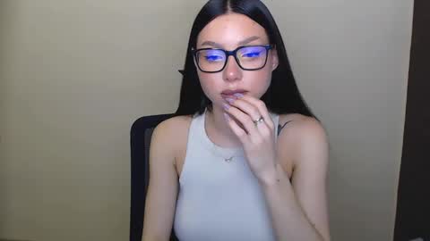 Snapshot of maxi_sweetheart chatting on 12.26.24 Joanna online show from 12.26.24