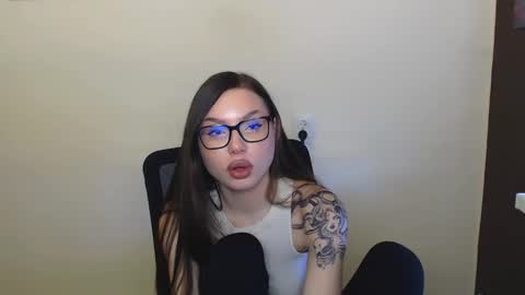 Snapshot of maxi_sweetheart chatting on 02.23.25 Joanna online show from 02.23.25