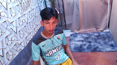 Reyn online show from 02.08.25