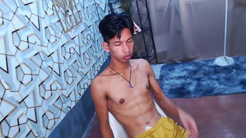 Reyn online show from 02.11.25