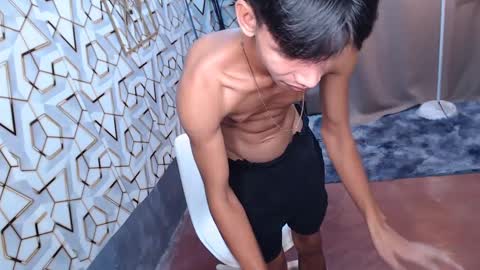 Reyn online show from 02.12.25