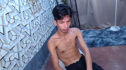 Reyn online show from 02.12.25