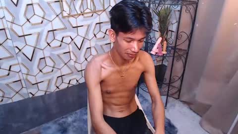 Reyn online show from 02.23.25