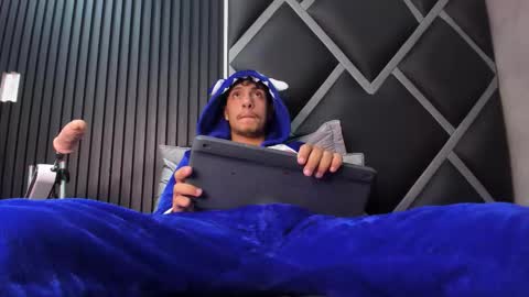 Snapshot of maximiliano_jam chatting on 09.21.25 maxi online show from 09.21.25