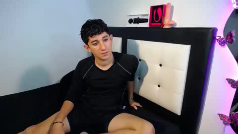 -- maximo and isa -- online show from 10.06.25