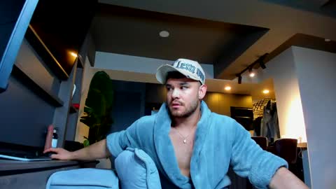 maximo_and_marcelo online show from 04.20.26