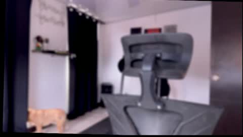 Snapshot of maximo_vega chatting on 10.12.25 Maximo online show from 10.12.25