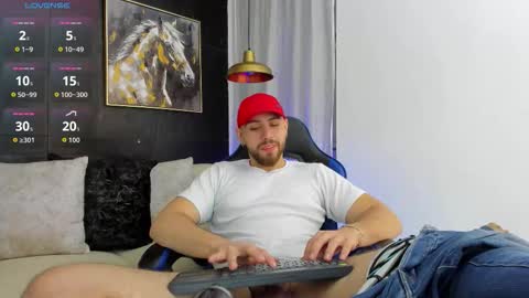 Maximo Wolf online show from 10.28.25