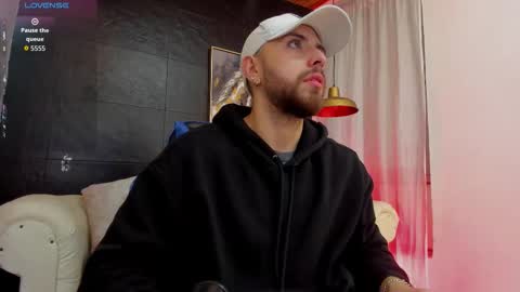 Maximo Wolf online show from 11.02.25