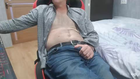 Snapshot of maximus3334 chatting on 10.03.25 maximus3334 online show from 10.03.25