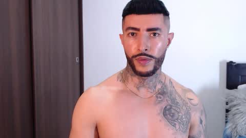 Snapshot of maximus_golden chatting on 01.29.25 Independent Model online show from 01.29.25