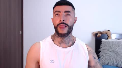 Snapshot of maximus_golden chatting on 02.14.25 Independent Model online show from 02.14.25