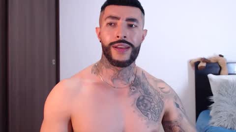 Snapshot of maximus_golden chatting on 02.14.25 Independent Model online show from 02.14.25