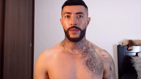 Snapshot of maximus_golden chatting on 02.19.25 Independent Model online show from 02.19.25