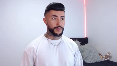 Snapshot of maximus_golden chatting on 09.17.25 Independent Model online show from 09.17.25