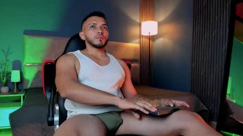 Snapshot of maximusclark chatting on 02.05.26 Maximus Clark online show from 02.05.26