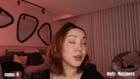 Snapshot of maxine_8 chatting on 03.19.26 Maxine online show from 03.19.26