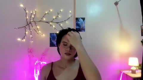 Snapshot of maxine_fucks chatting on 10.28.25 maxine_fucks online show from 10.28.25